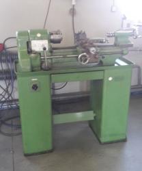 Soustruhy - hrotové - LD 220W