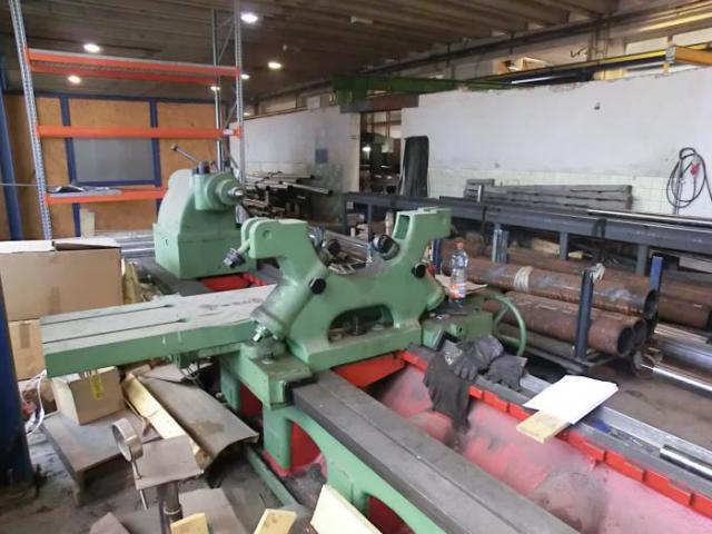 AKK trade - použité stroje - Sústruhy - hrotové - 1250/3000